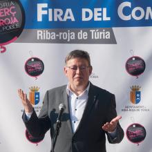 Visita de Ximo Puig a la XVI edició de la Fira del Comerç de Riba-roja de Túria 6